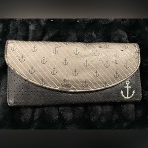 Loungefly anchor wallet